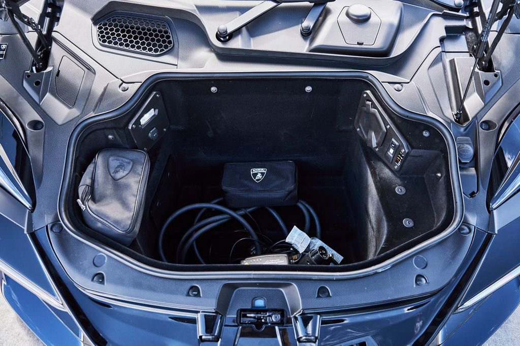 Used 2025 Lamborghini Revuelto AWD/4WD image 24