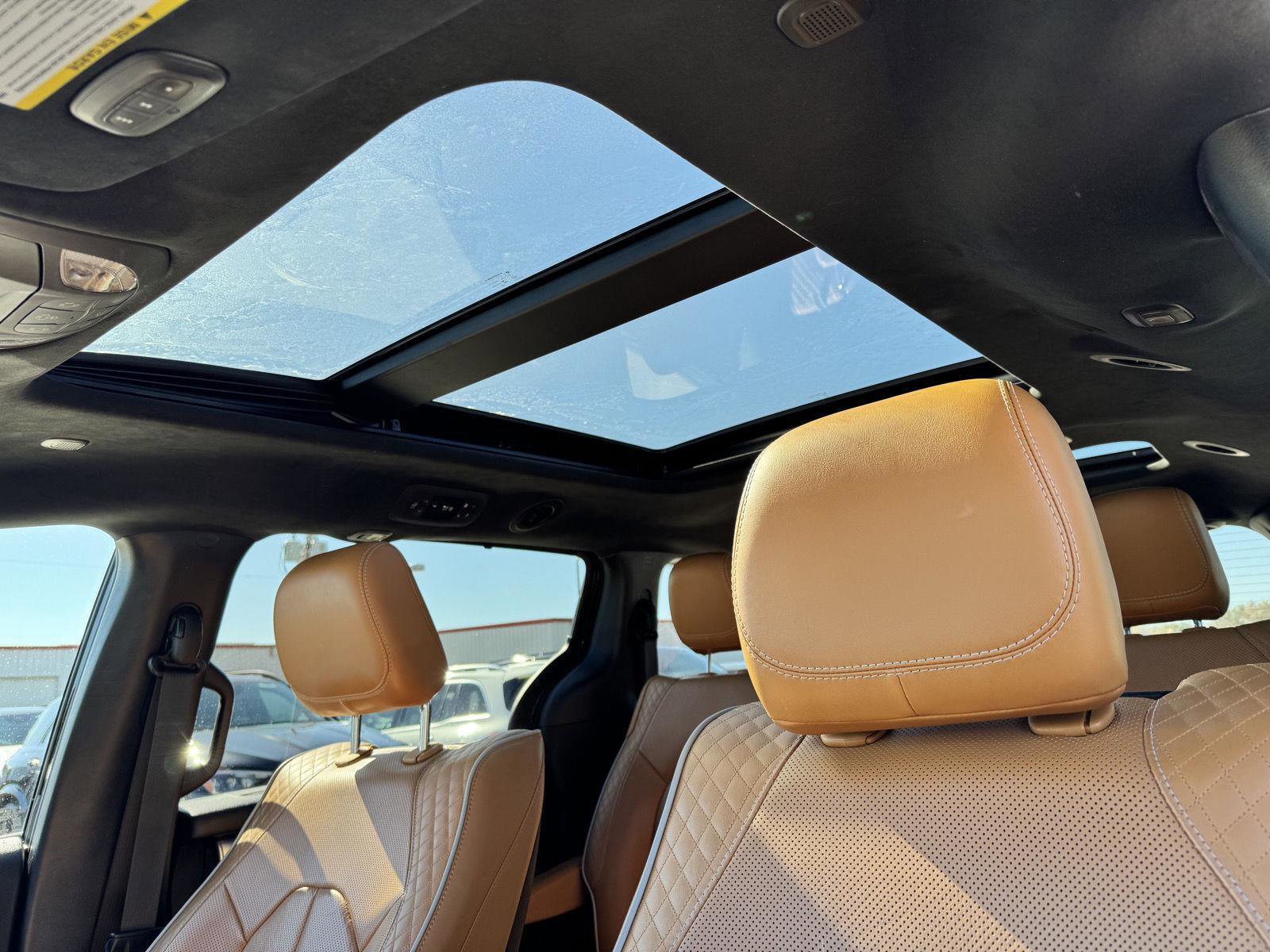 Used 2021 Chrysler Pacifica Pinnacle image 15