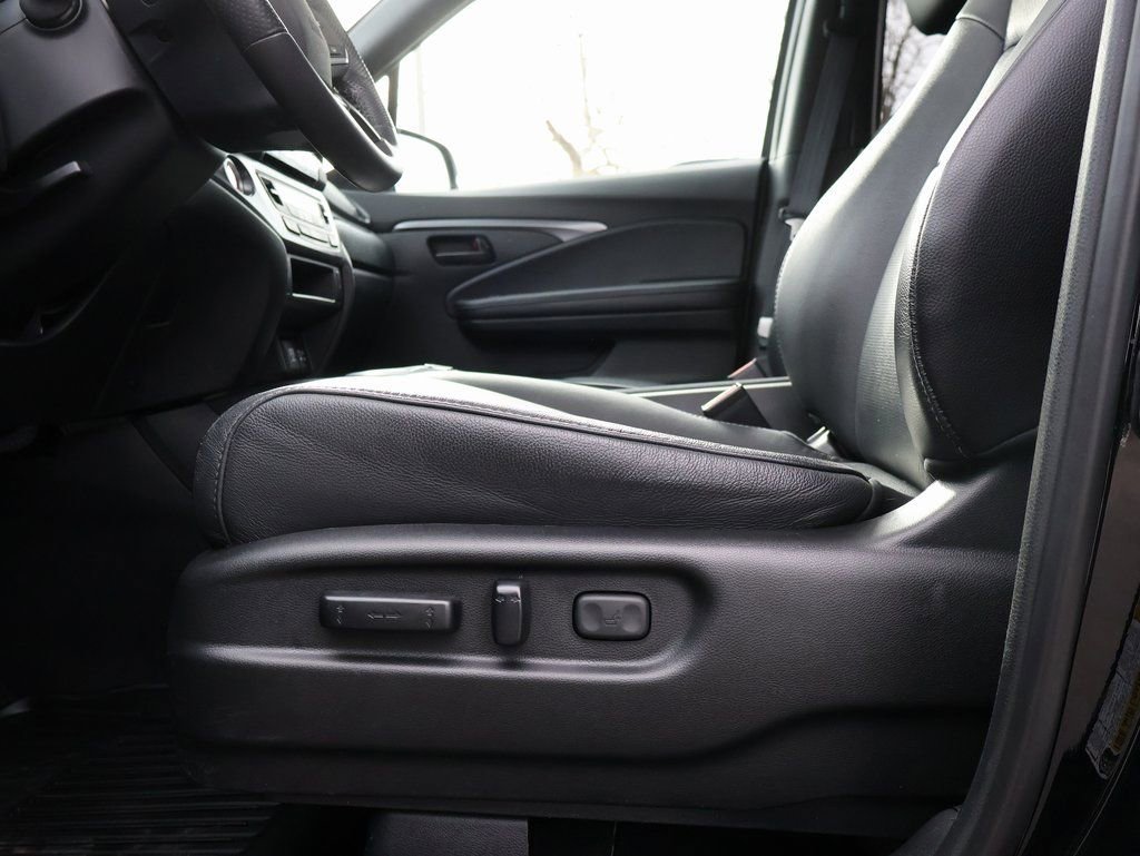 Certified 2023 Honda Passport EX-L image 32