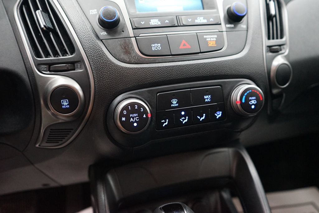 Used 2015 Hyundai Tucson GLS w/ Option Group 02 AWD/4WD image 32
