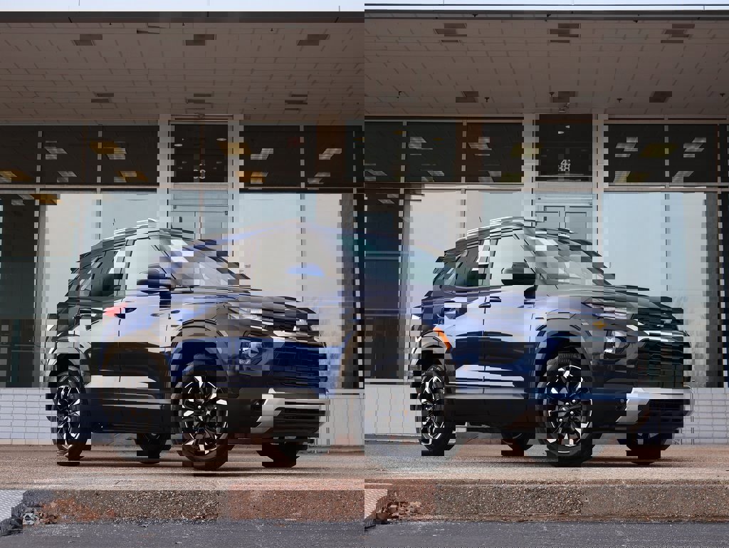 Used 2022 Chevrolet TrailBlazer LT w/ Driver Confidence Package image 2