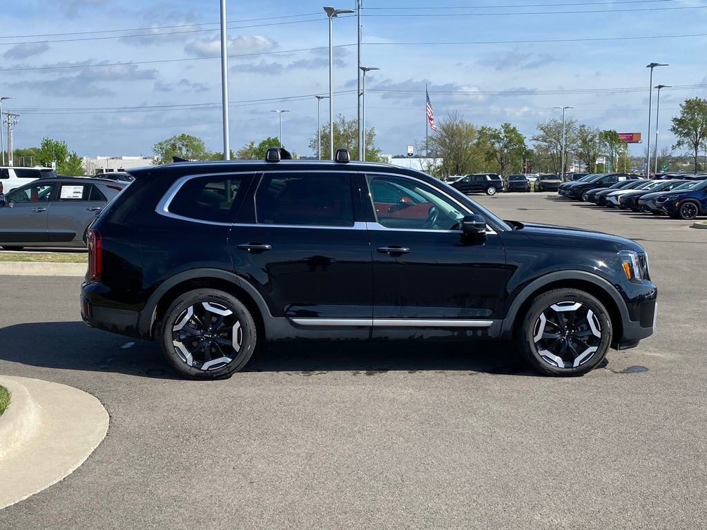 Certified 2025 Kia Telluride S AWD/4WD image 8