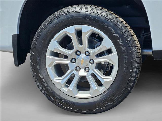 New 2026 Chevrolet Silverado 1500 LTZ w/ LTZ Premium Package AWD/4WD image 11