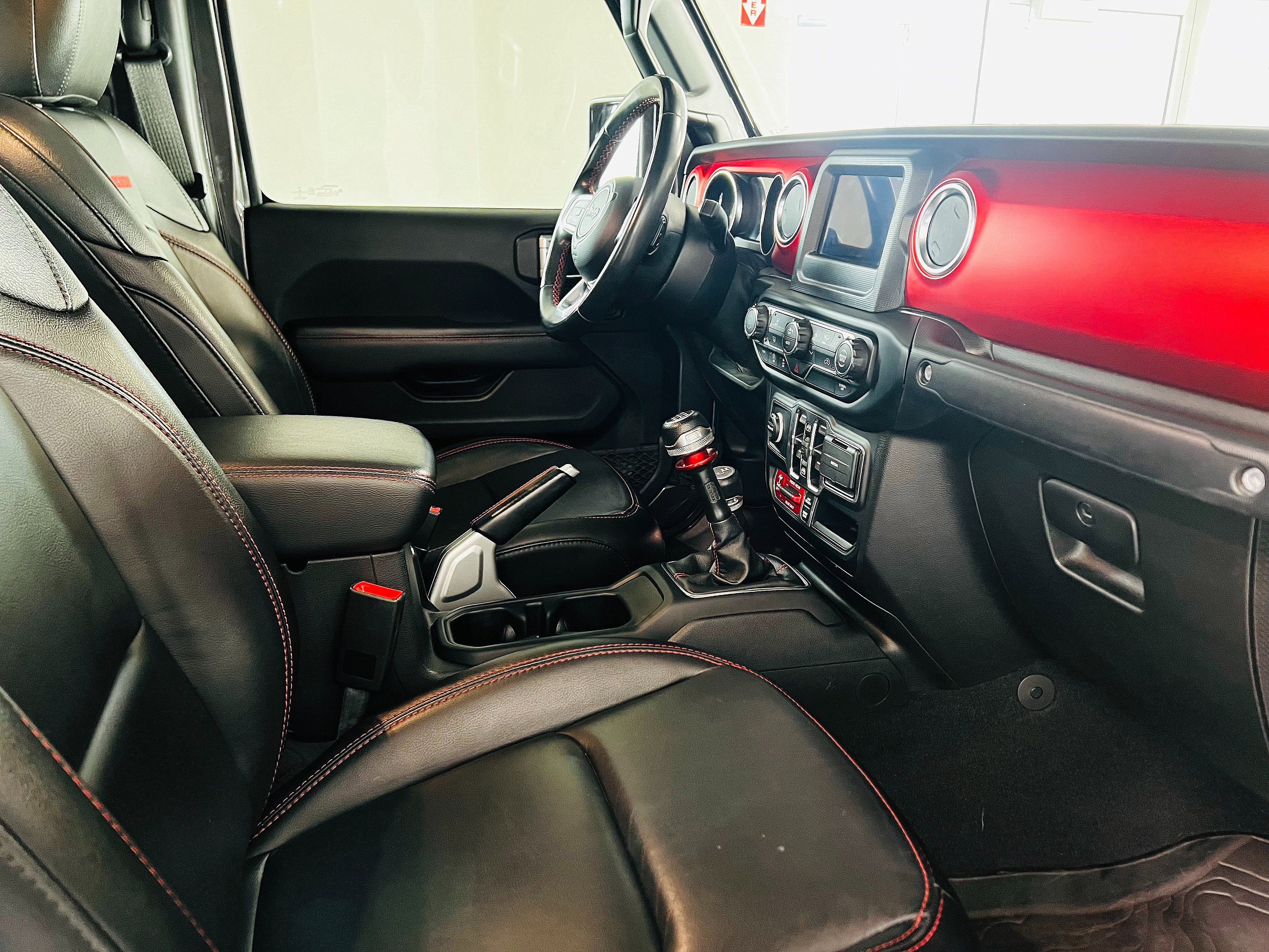 Used 2020 Jeep Gladiator Rubicon image 25