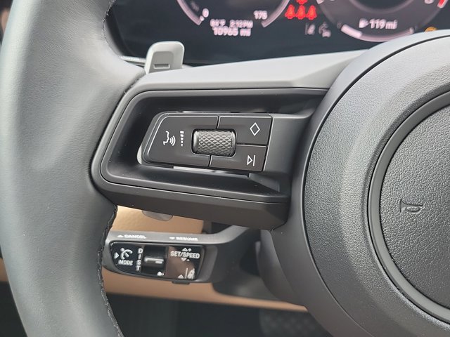 Certified 2025 Porsche Cayenne image 26