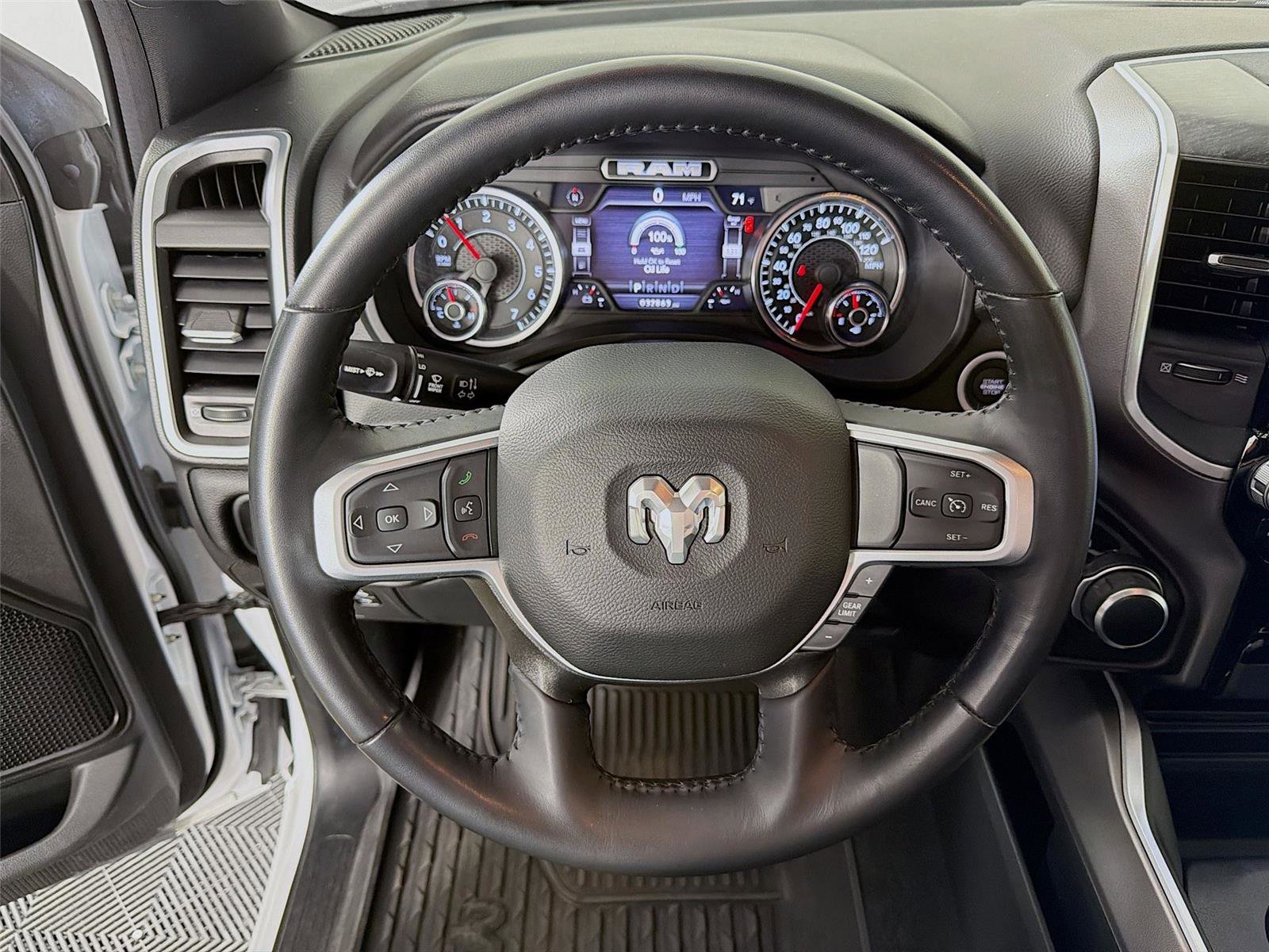 Used 2023 RAM 1500 Big Horn AWD/4WD image 12