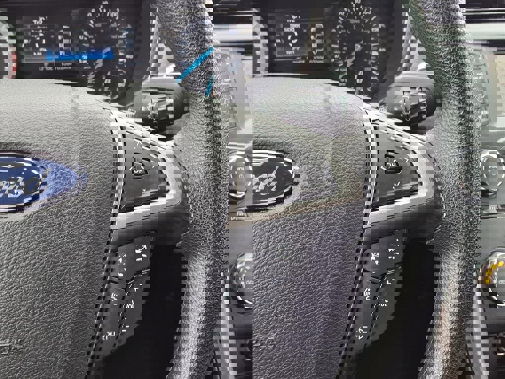 Used 2017 Ford Fusion SE image 24