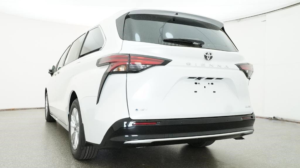 New 2026 Toyota Sienna Limited image 15