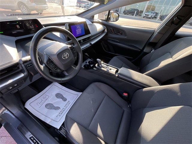 Used 2023 Toyota Prius LE image 12