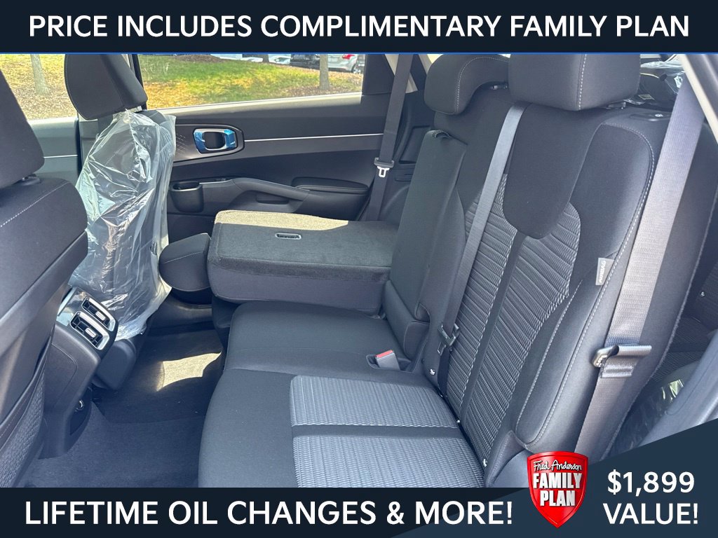 New 2026 Kia Sorento LX FWD image 11