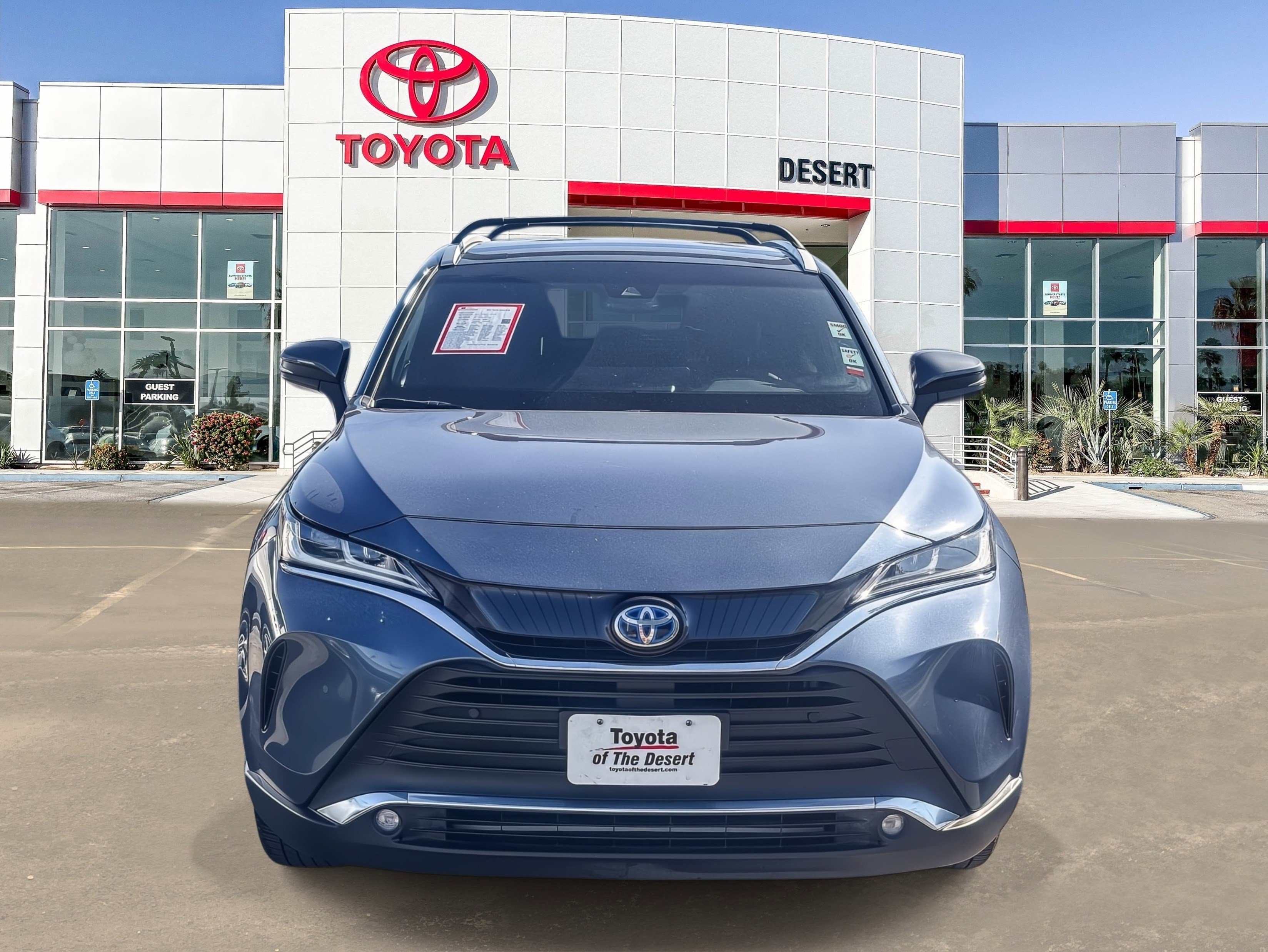 Certified 2023 Toyota Venza XLE image 2