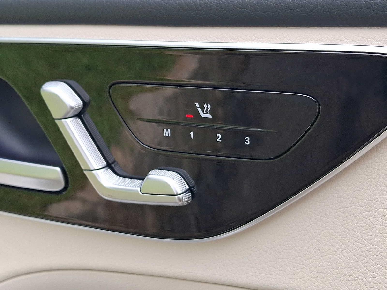 Certified 2024 Mercedes-Benz C 300 4MATIC Sedan image 22