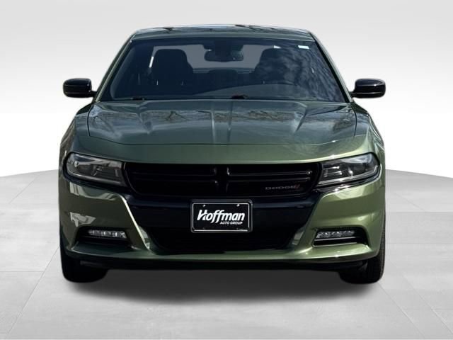 Used 2022 Dodge Charger SXT w/ Blacktop Package image 2