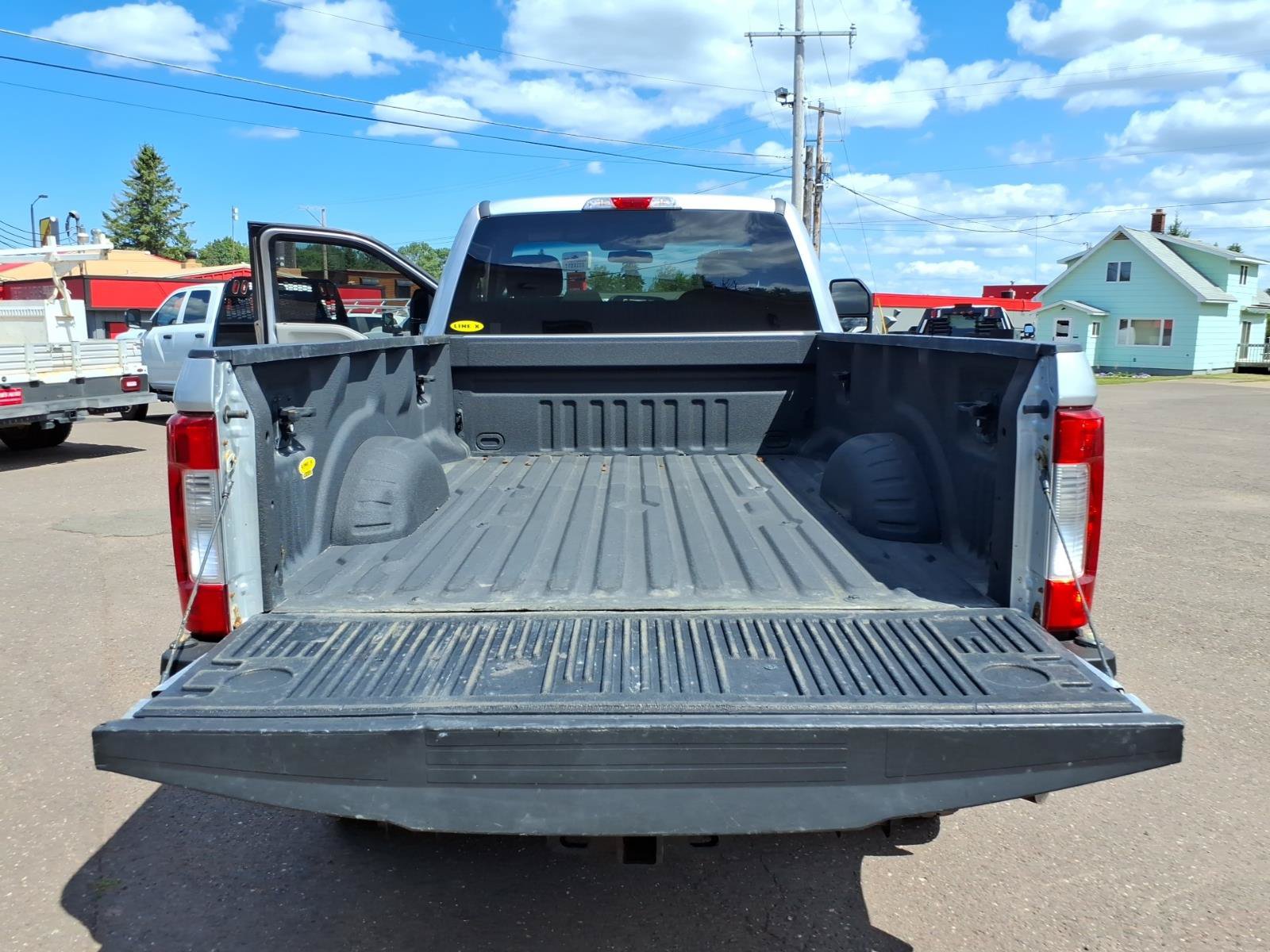 Used 2018 Ford F350 XLT w/ XLT Value Package AWD/4WD image 12
