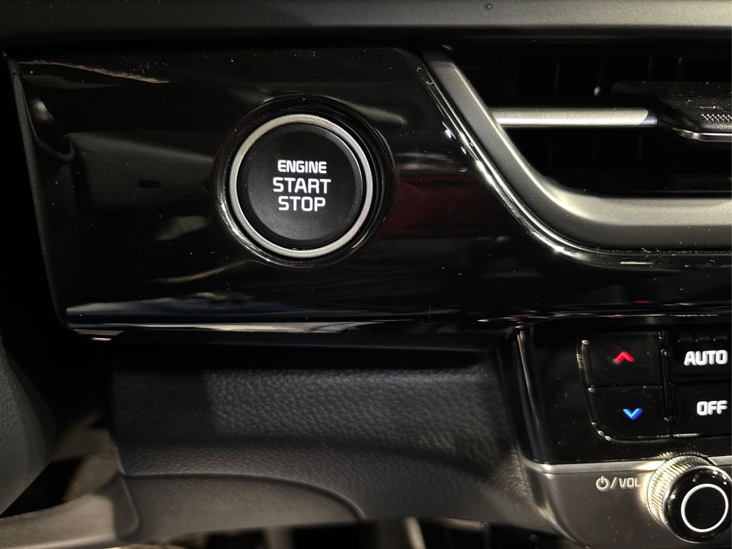 Certified 2025 Kia Seltos S image 29