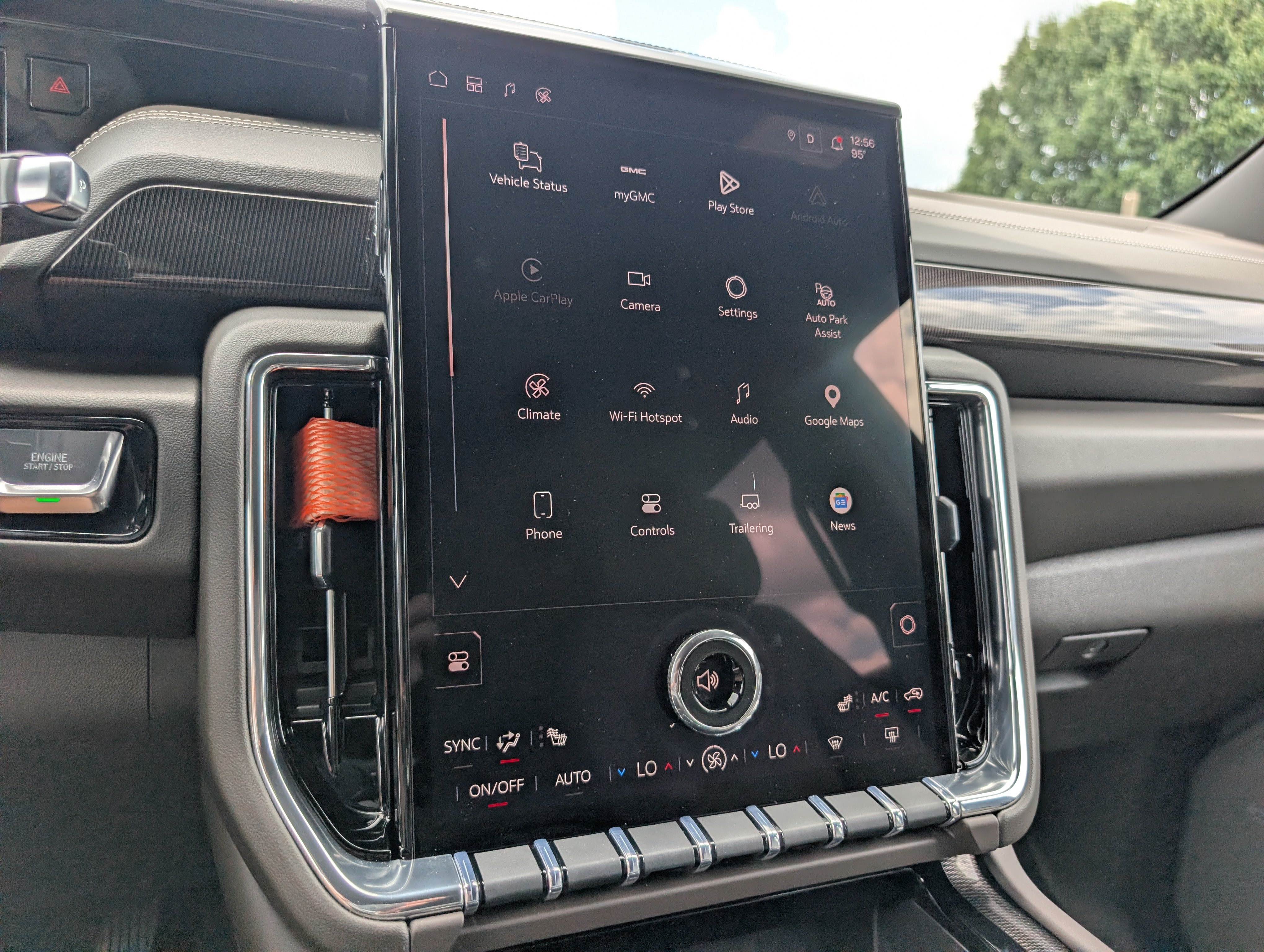 Used 2025 GMC Yukon XL Elevation w/ LPO, Illumination Package AWD/4WD image 23