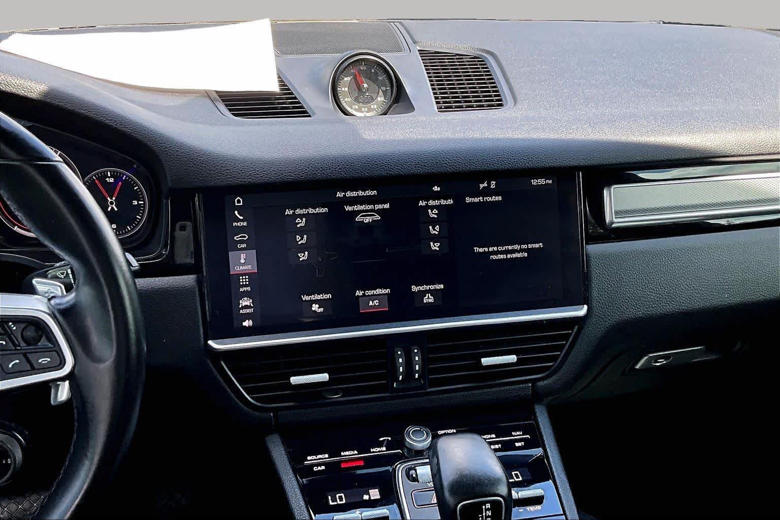 Used 2020 Porsche Cayenne AWD/4WD image 7