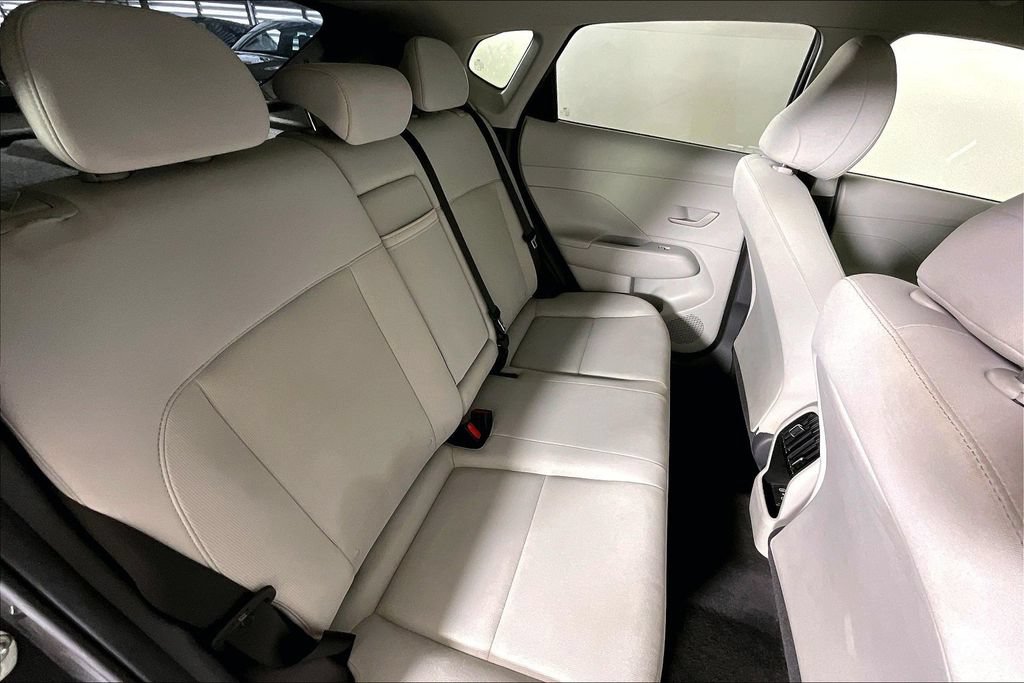 Used 2025 Hyundai Kona SEL FWD image 26