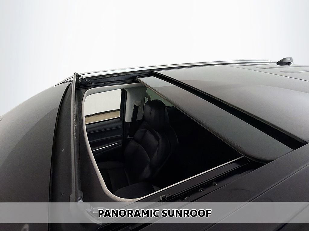 Used 2025 Lincoln Navigator Reserve image 4