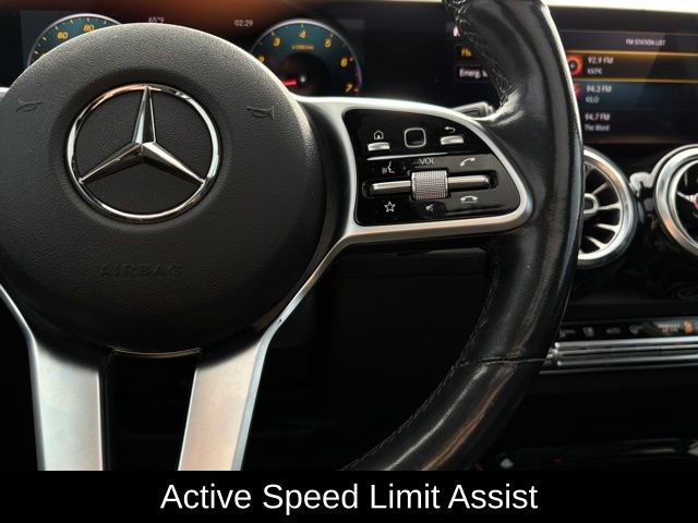 Used 2021 Mercedes-Benz GLB 250 4MATIC image 33