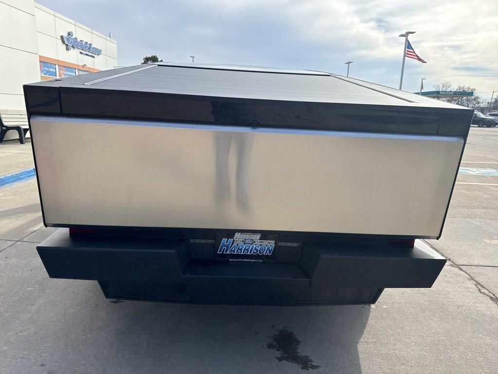 Used 2025 Tesla Cybertruck AWD Crew Cab image 21