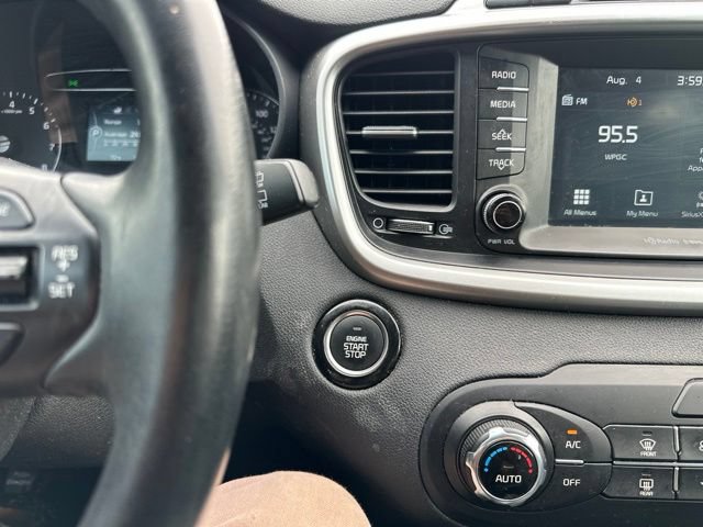Used 2017 Kia Sorento AWD w/ LX Convenience Package image 38