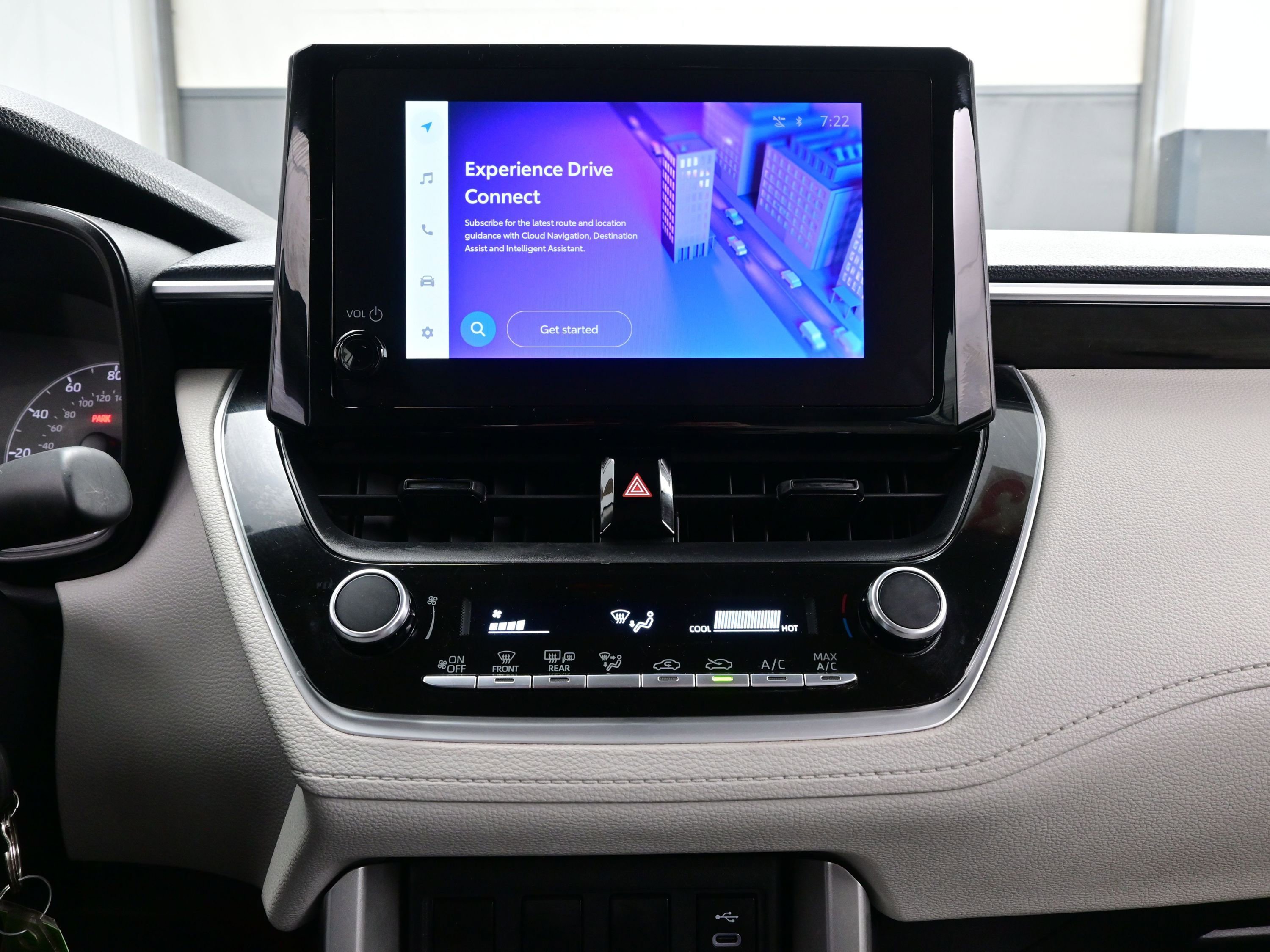 Used 2023 Toyota Corolla Cross L image 18