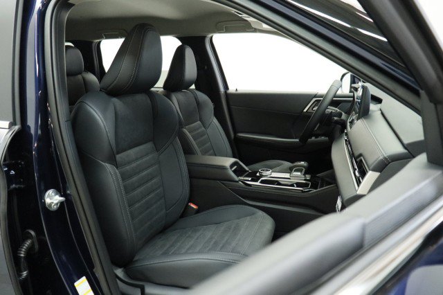 New 2026 Mitsubishi Outlander FWD image 18