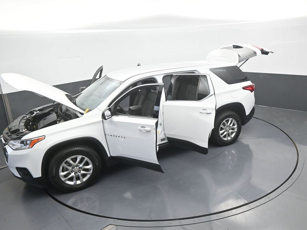 Used 2021 Chevrolet Traverse LS image 60