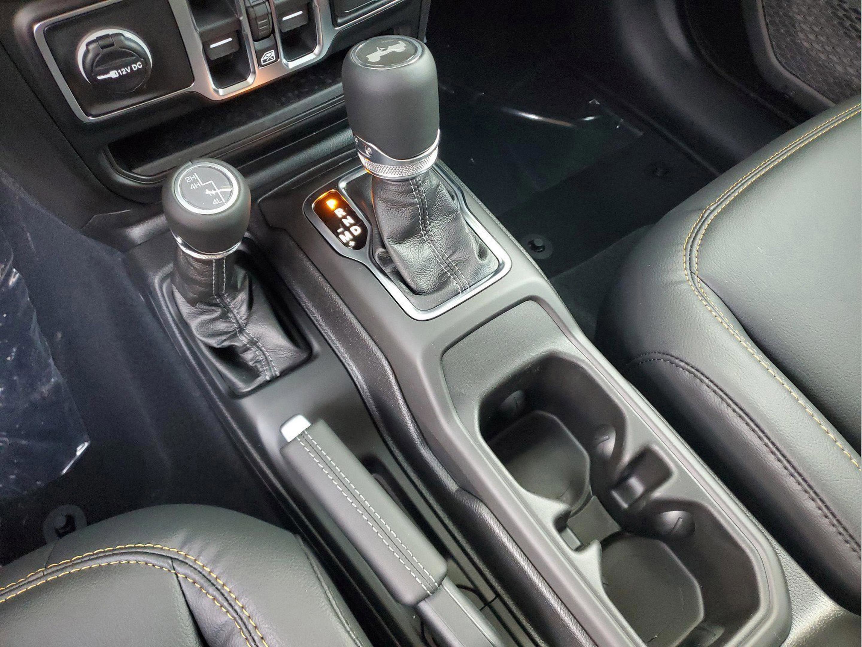 New 2026 Jeep Wrangler Unlimited Sahara AWD/4WD image 13