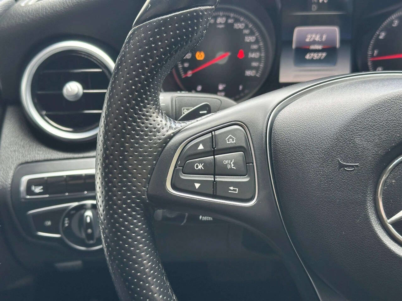 Used 2016 Mercedes-Benz C 300 4MATIC Sedan w/ Multimedia Package image 31
