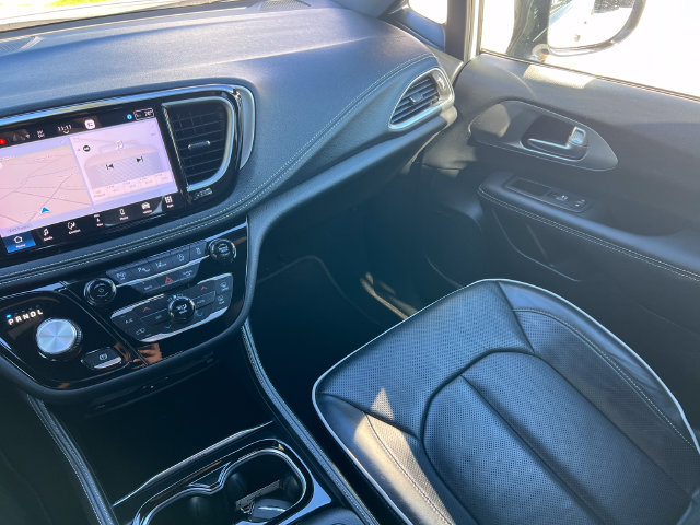 Used 2023 Chrysler Pacifica Limited w/ Uconnect Theater Family Group AWD/4WD image 39