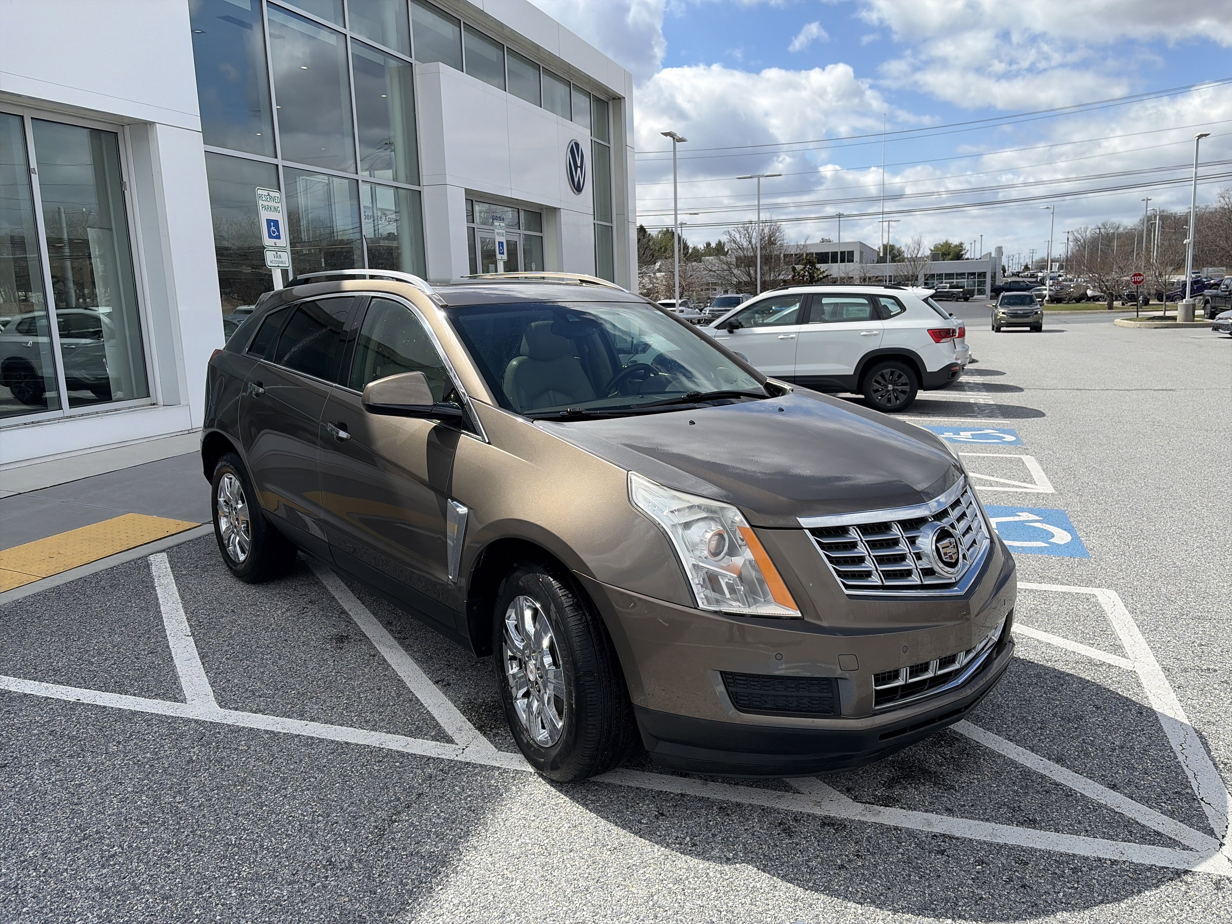 Used 2016 Cadillac SRX Luxury w/ Driver Awareness Package image 3