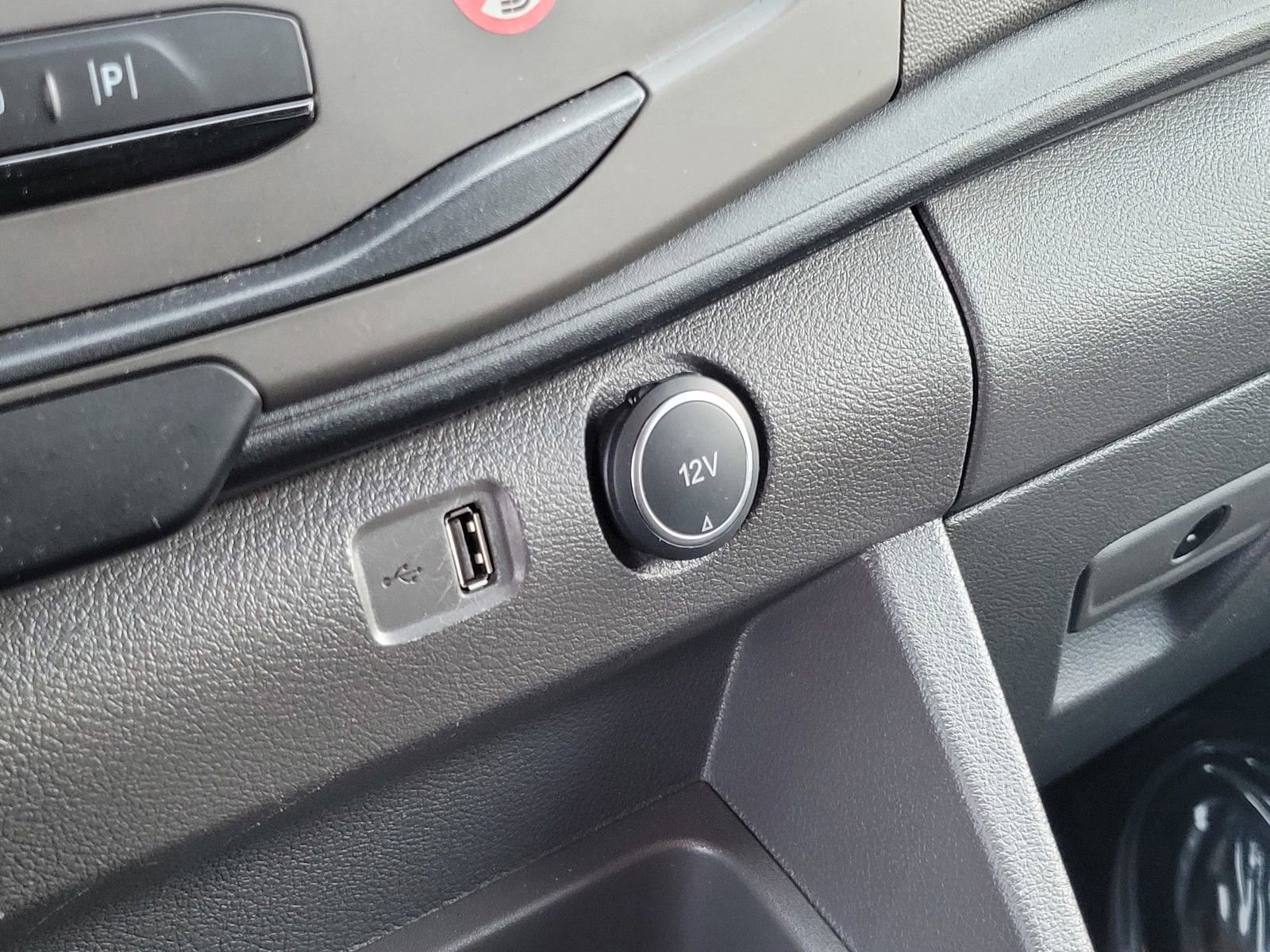 Used 2022 Ford Transit 350 XLT image 26