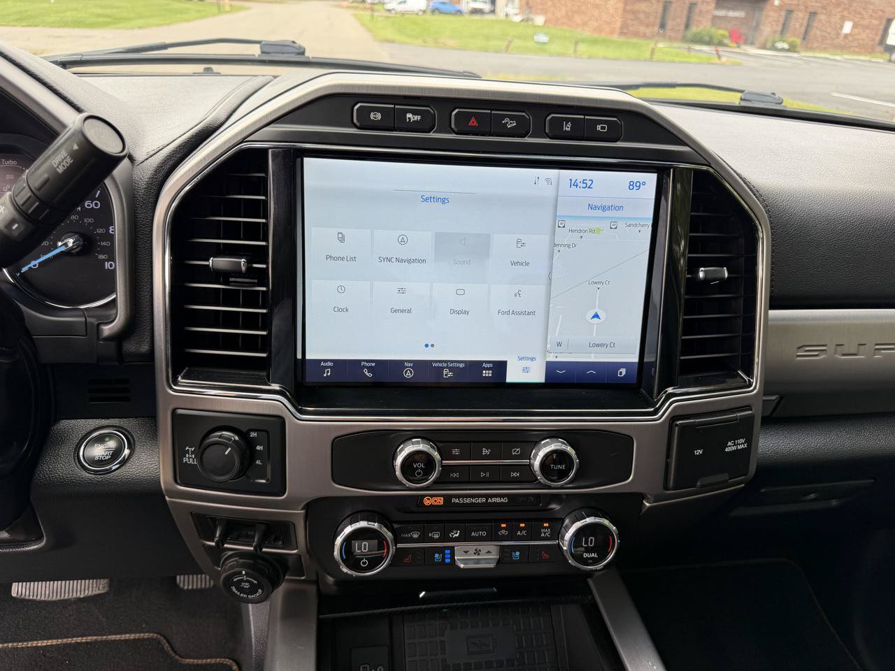 Used 2022 Ford F250 Platinum w/ FX4 Off-Road Package AWD/4WD image 27