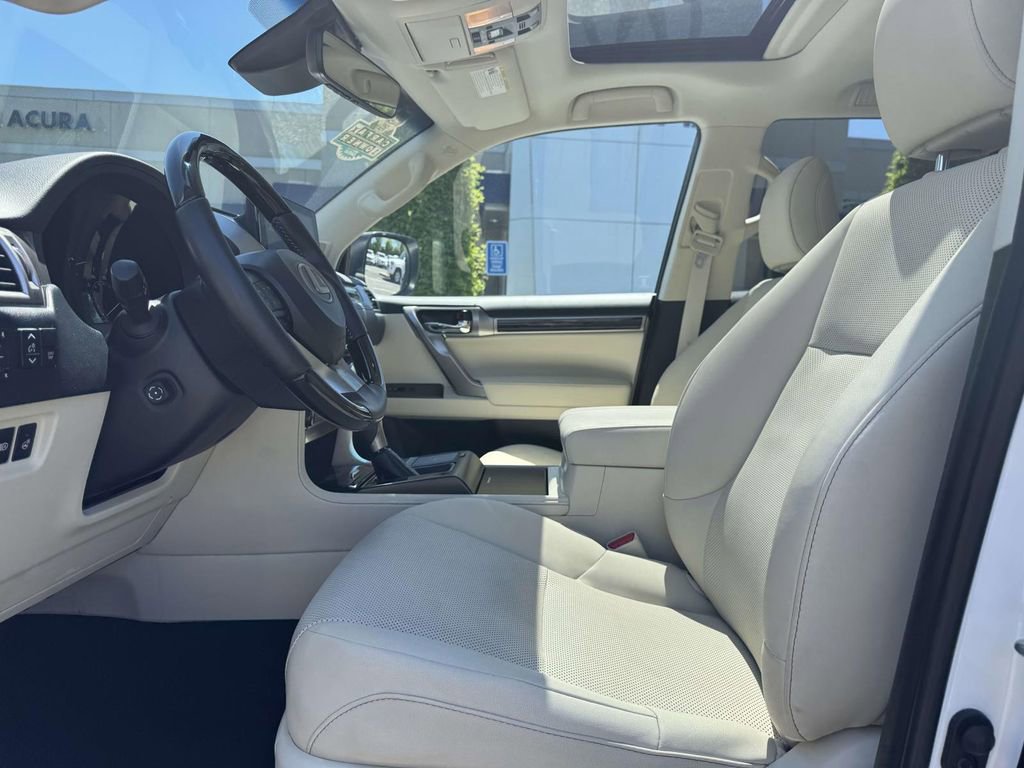 Used 2023 Lexus GX 460 Premium w/ Premium Package AWD/4WD image 14