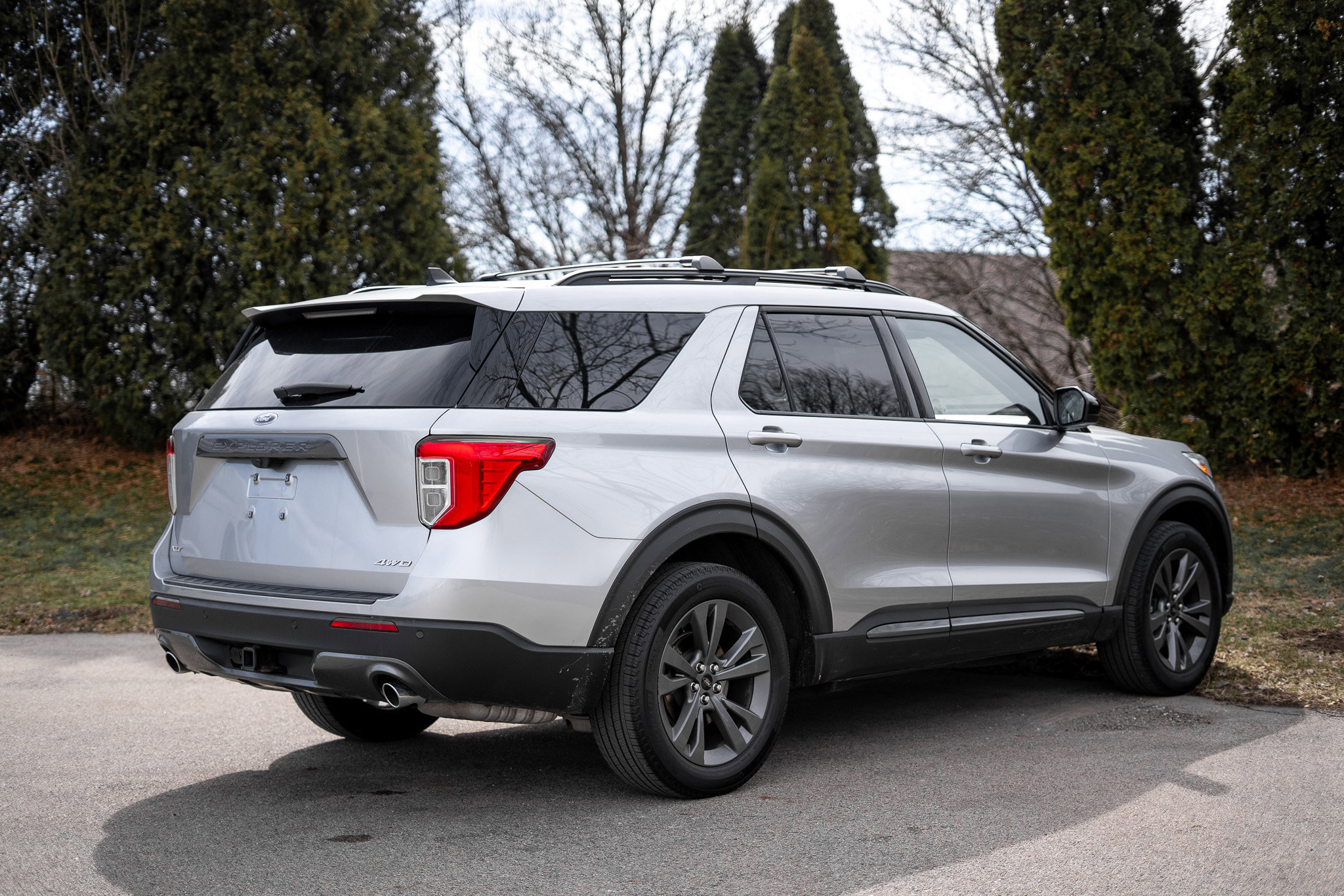 Used 2023 Ford Explorer XLT w/ Equipment Group 202A image 5