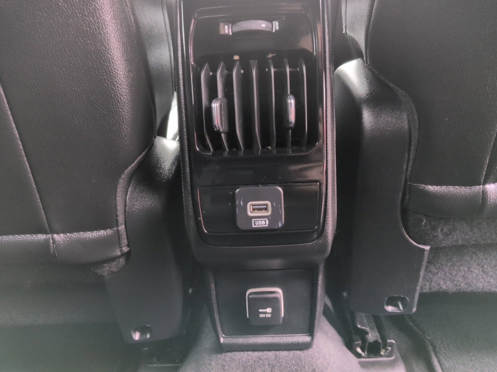 Used 2024 Jeep Compass Latitude image 14