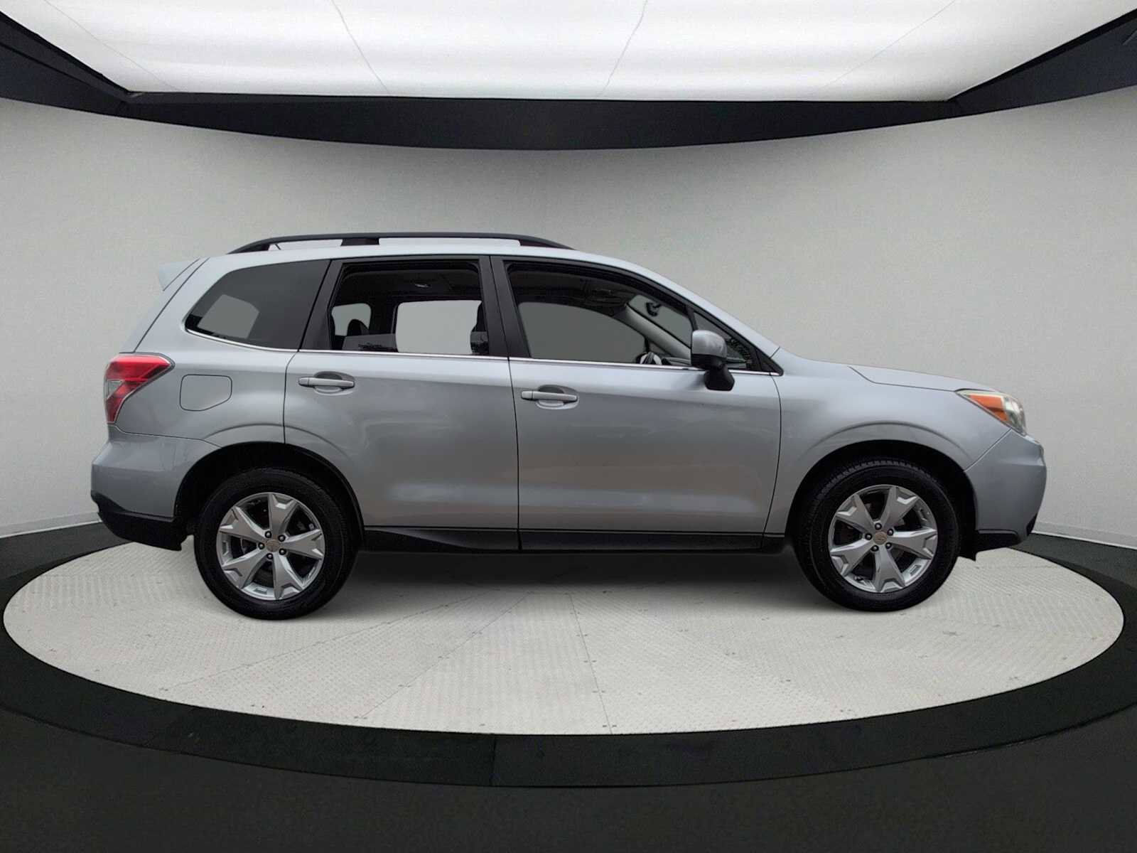 Used 2014 Subaru Forester 2.5i Limited AWD/4WD image 9