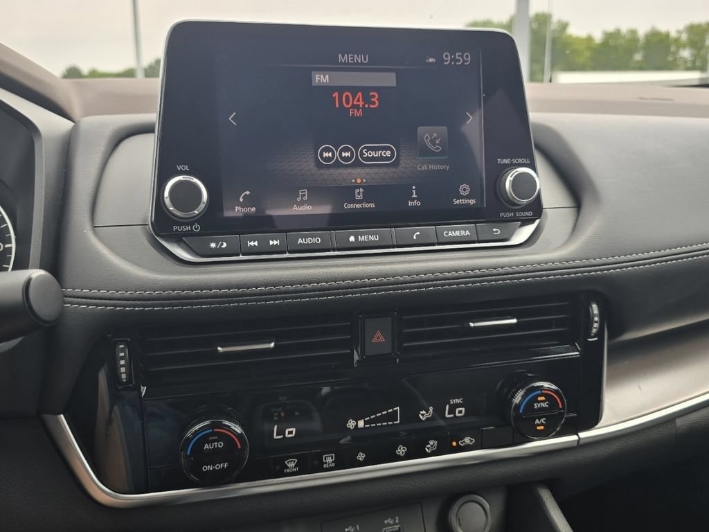 Used 2022 Nissan Rogue SV AWD/4WD image 26