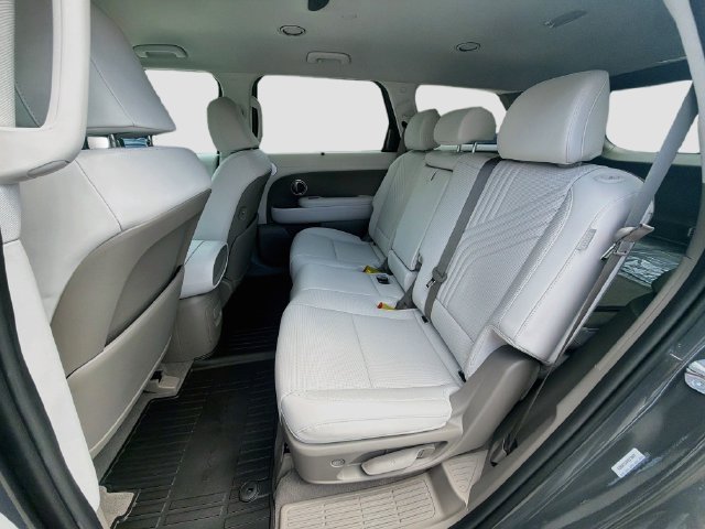 New 2026 Hyundai Palisade FWD Hybrid image 25