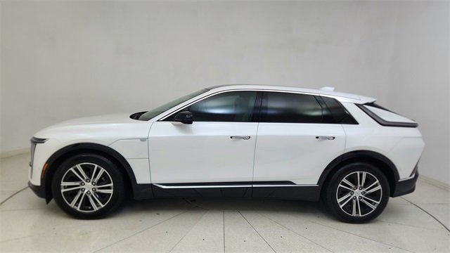 Used 2024 Cadillac Lyriq Luxury image 10