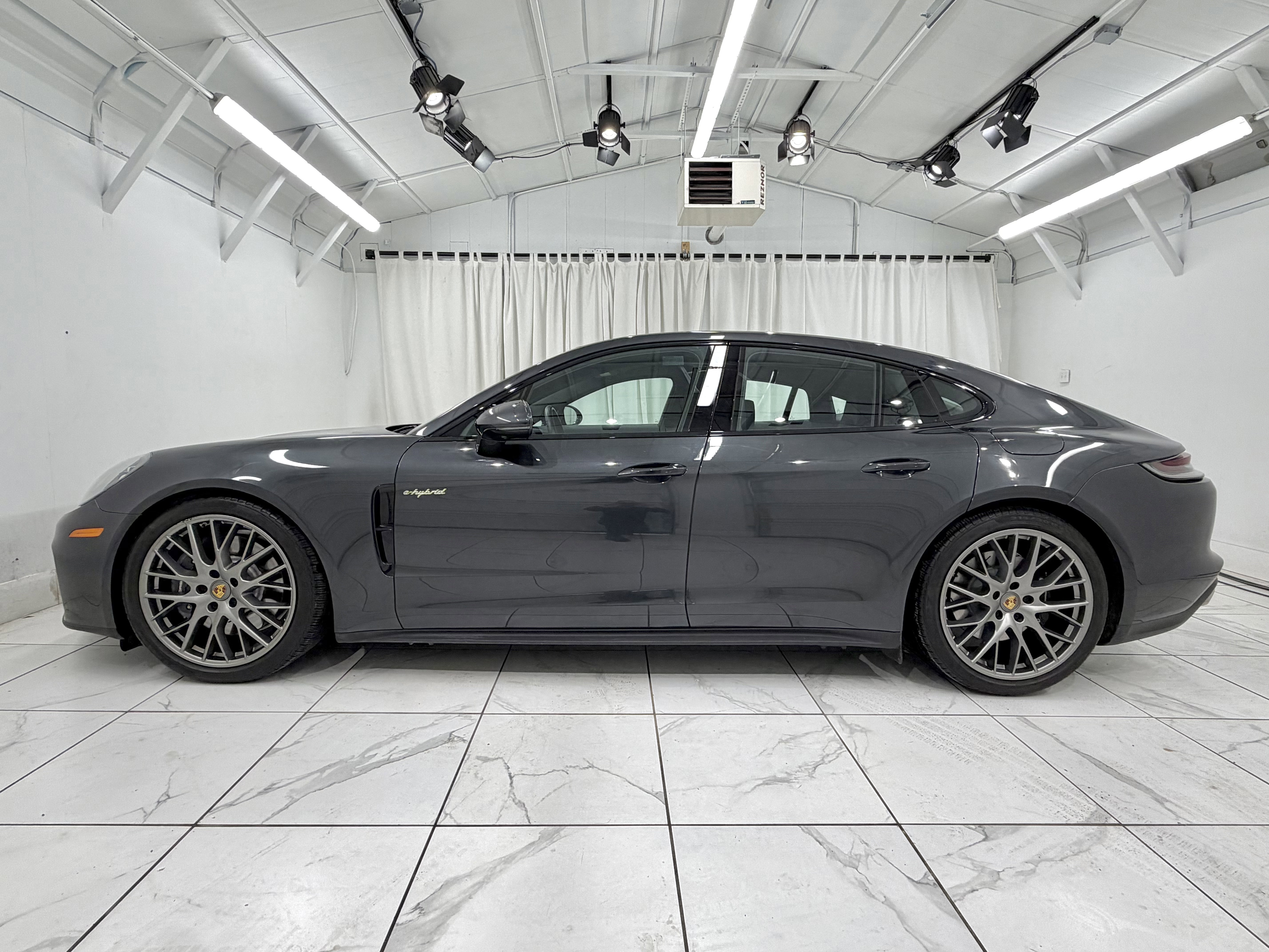 Certified 2023 Porsche Panamera 4 image 2