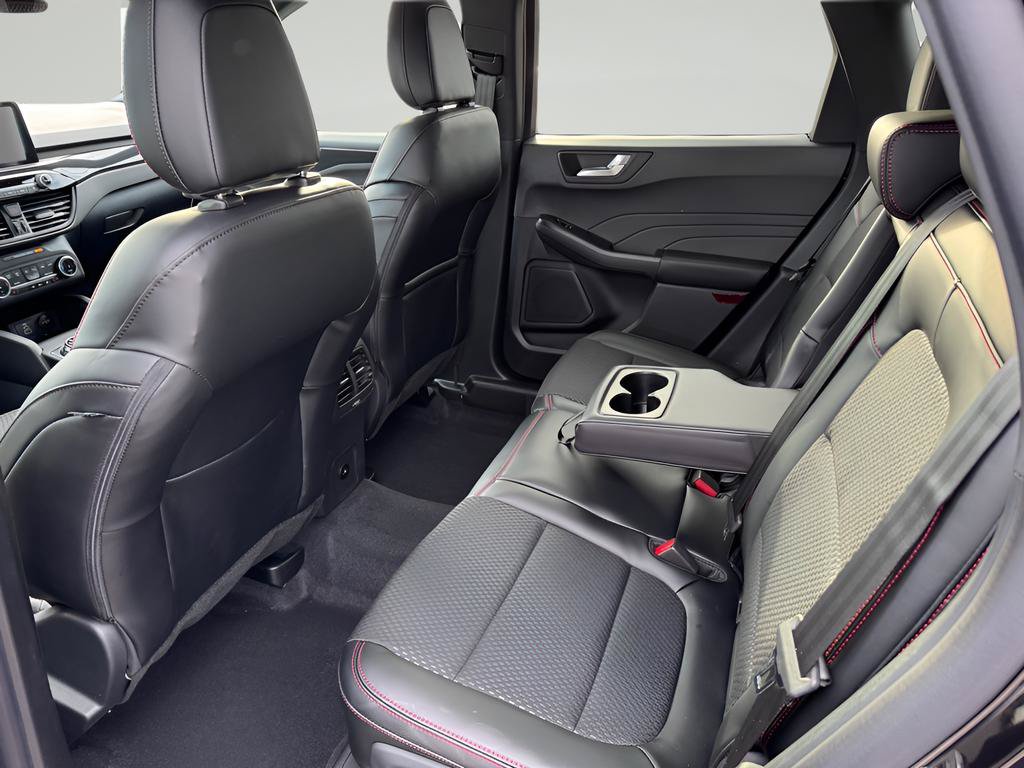New 2026 Ford Escape ST-Line w/ Cold Weather Package FWD image 32