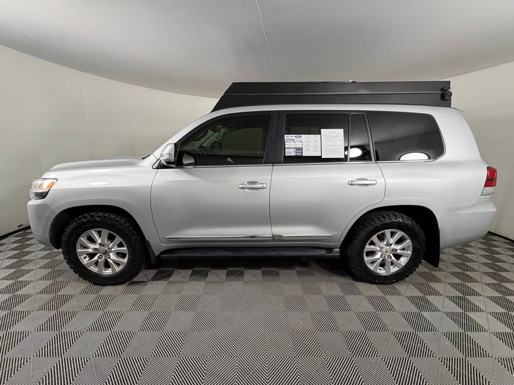 Used 2016 Toyota Land Cruiser AWD/4WD image 4