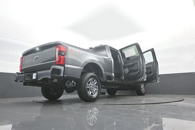 New 2026 Ford F250 Lariat w/ FX4 Off-Road Package image 41