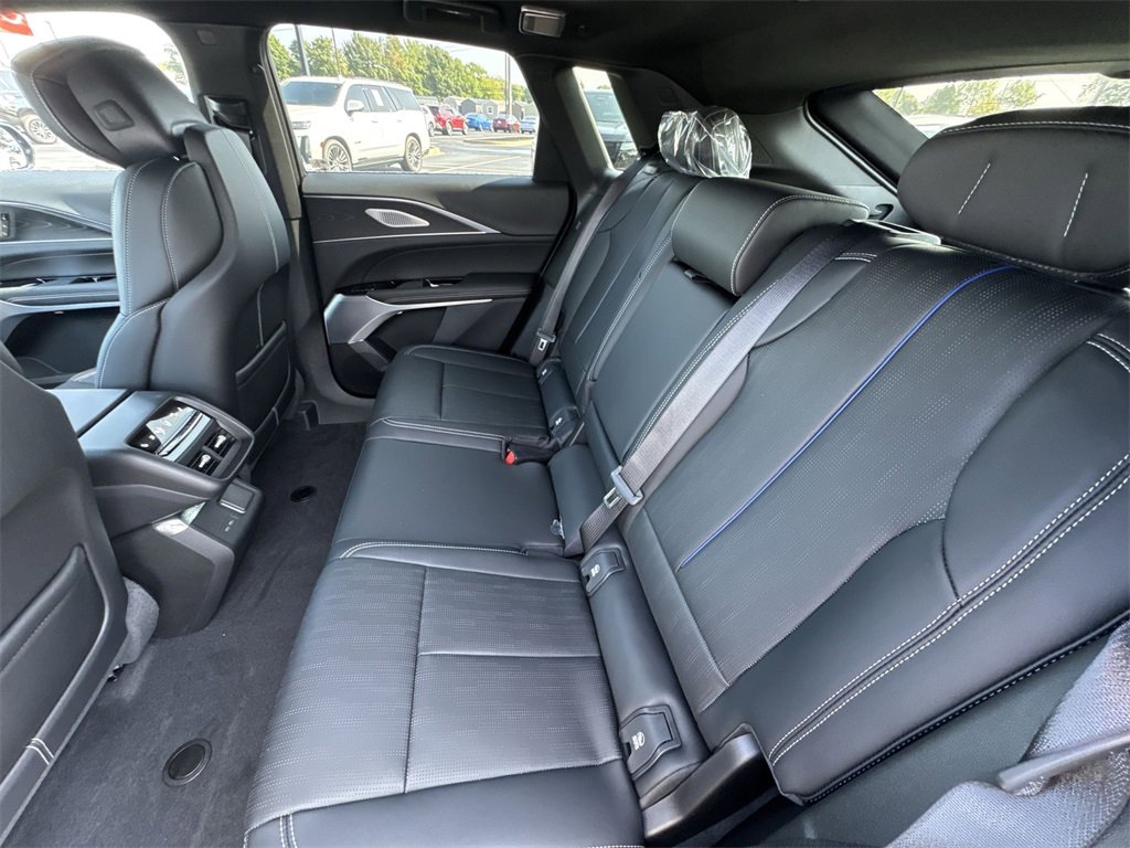 New 2026 Cadillac Lyriq V image 23