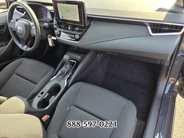 Used 2025 Toyota Corolla LE FWD image 18