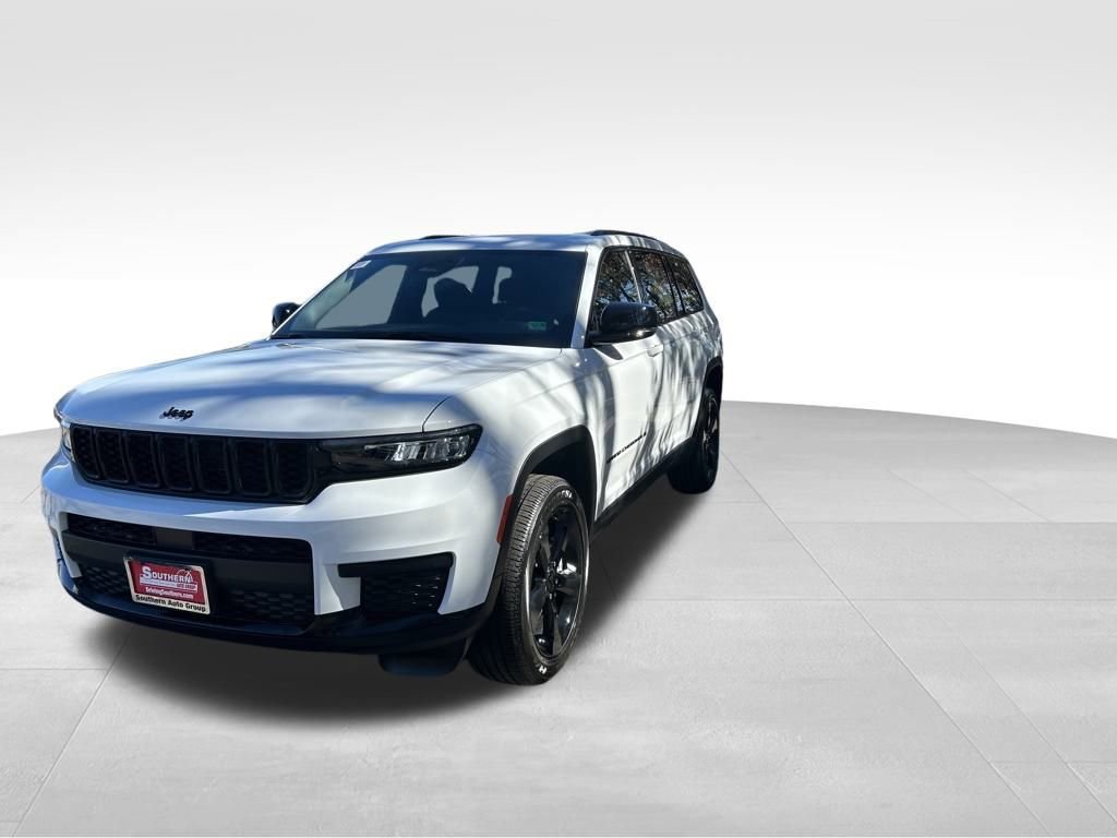 New 2025 Jeep Grand Cherokee L Altitude image 2