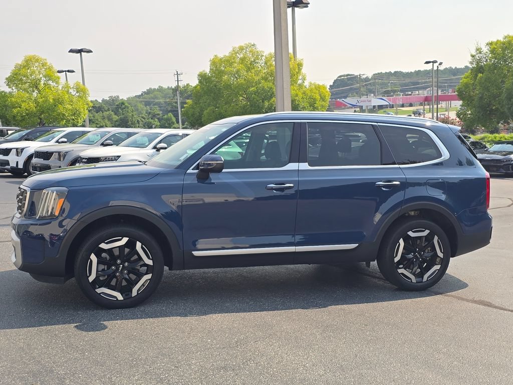 Certified 2025 Kia Telluride S FWD image 6